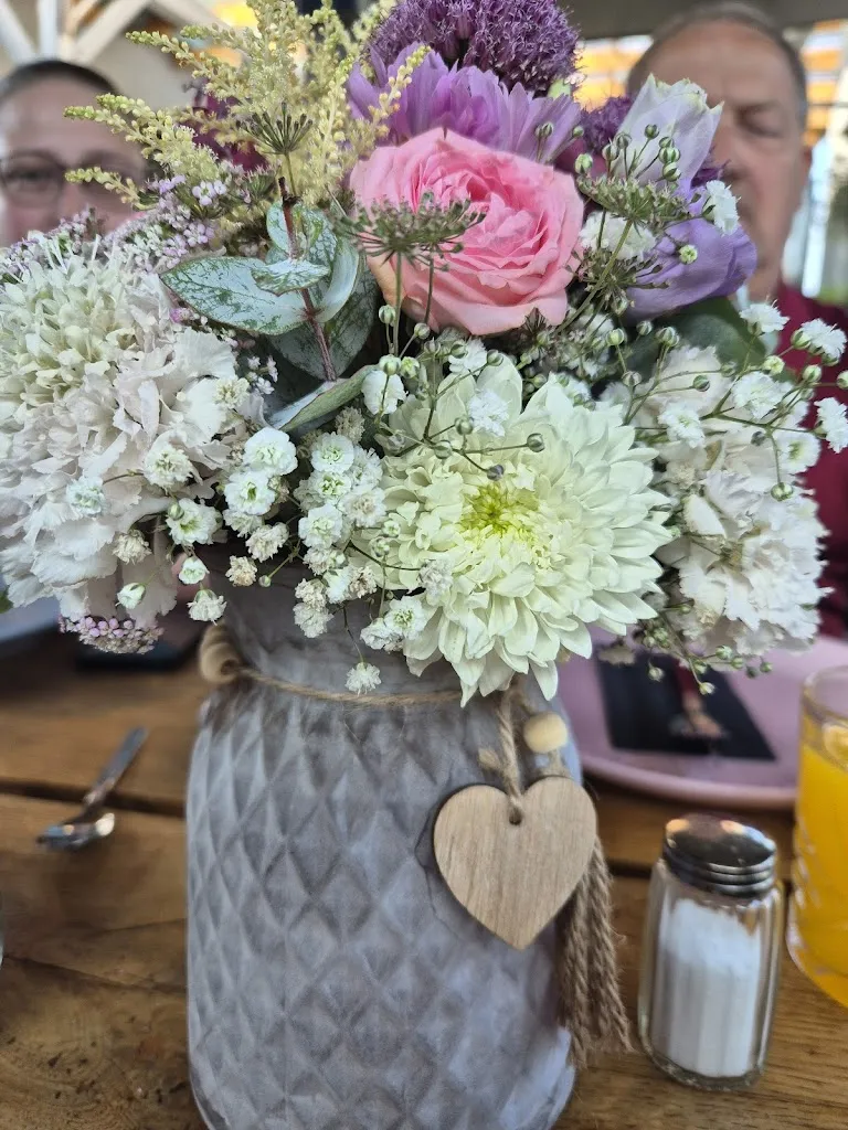 S B_Café Blumenliebe_Wallertheim_review