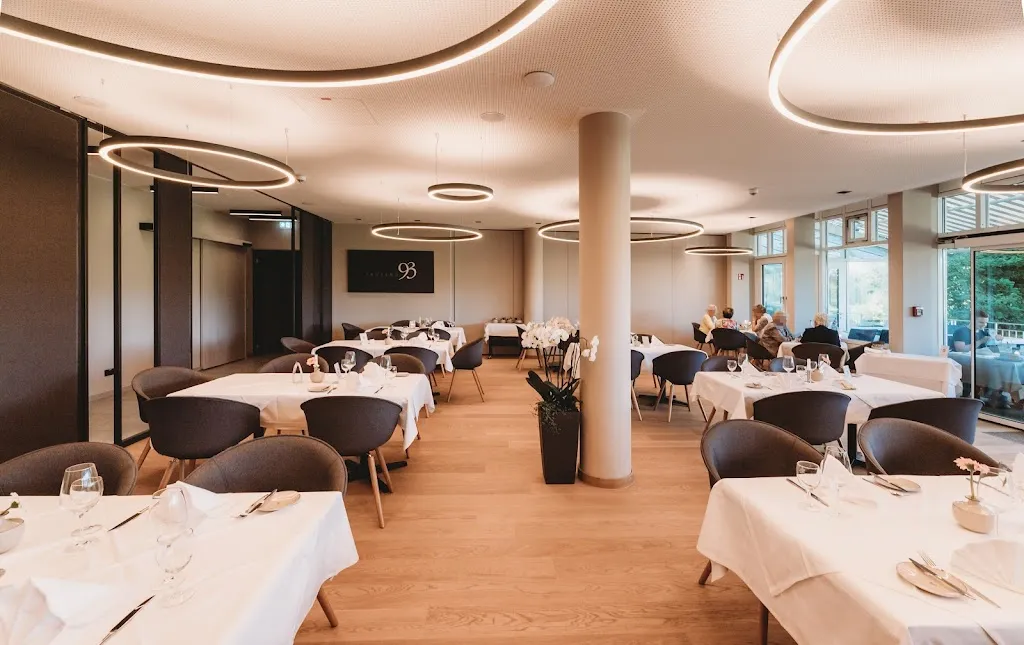 Restaurant Tausend93 Im Seehotel Maria Laach_Glees_slider_image_2