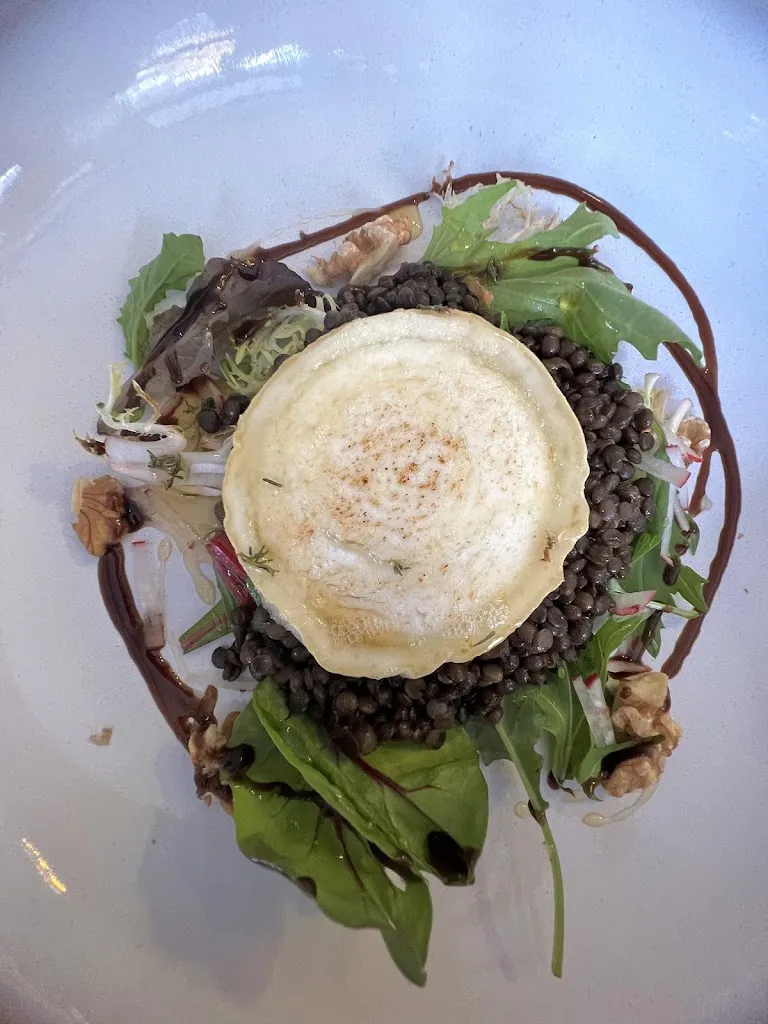 Sabrina Grab_Restaurant im Vorderhus by Elena & Dominik_Wehr_review