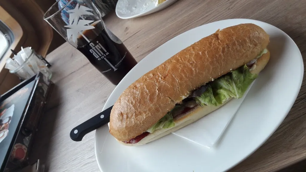 Michelle Ulbricht_Café Waffel & Werksverkauf Otto Beier Waffelfabrik GmbH_Miltach_review