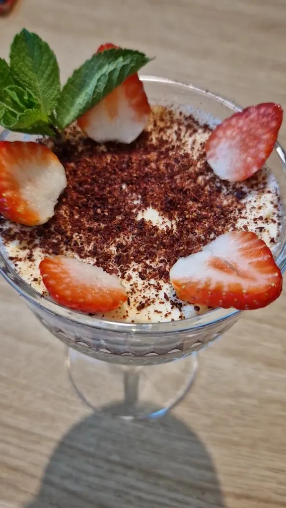 Amila Rizvanović_THE CLUB_Gräfelfing_review