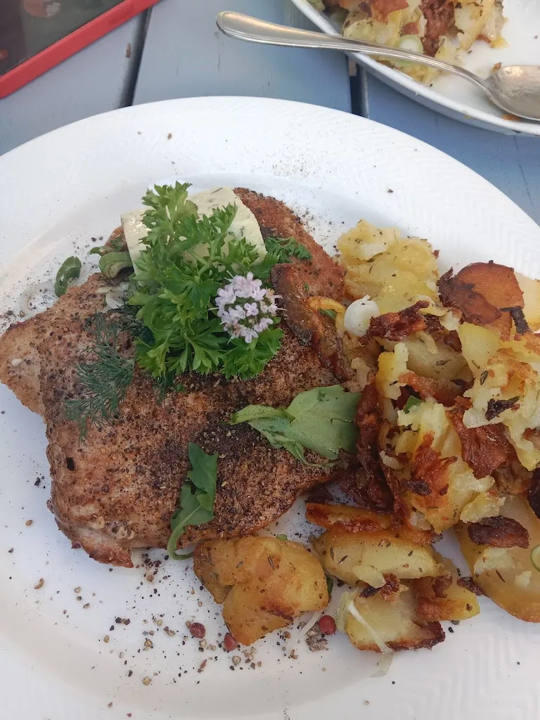 Valentina Tsvetkova_Müllers Lust_Wilgartswiesen_review