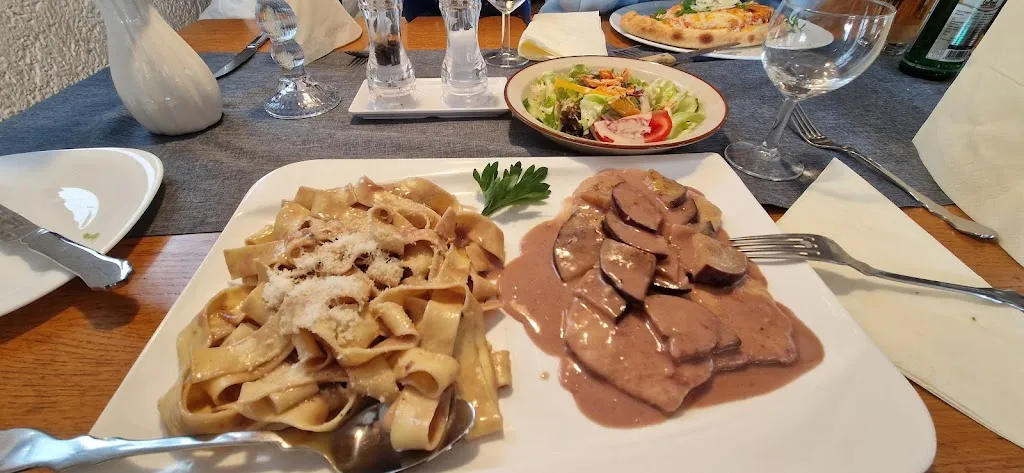 Ristorante Pizzeria Il Castello_Winden_slider_image_2