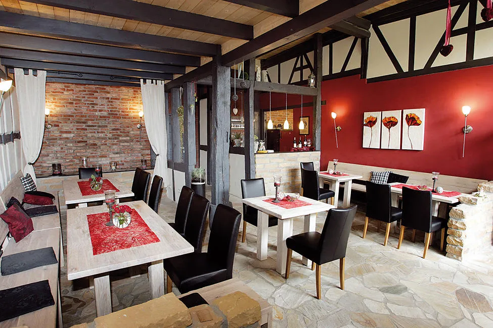 Zur Hofschänke - Weinstube und Ferienwohnungen restaurant in Winden