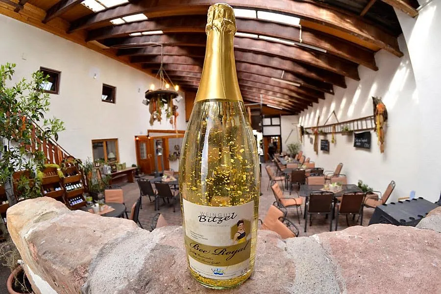 Weinstube Bitzel GbR_Winden_slider_image_2