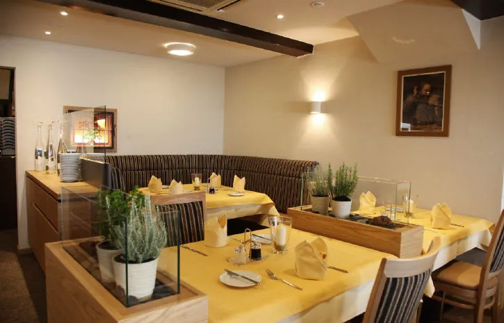 Restaurant Lingerhand restaurant in Wolken