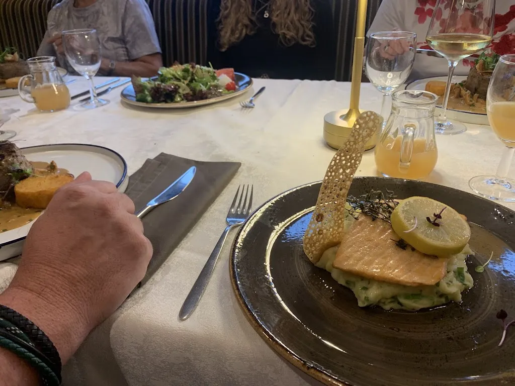 Restaurant Lingerhand_Wolken_slider_image_2