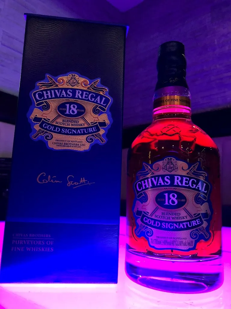 Menu_AKRO Cafe Restaurant Lounge Sportsbar_Wissen_immagine_8