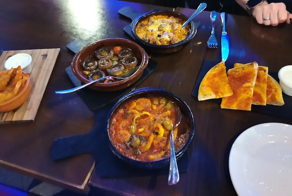 Patrick “yvanmuller683” Seeger_El Palacio_Wissen_review