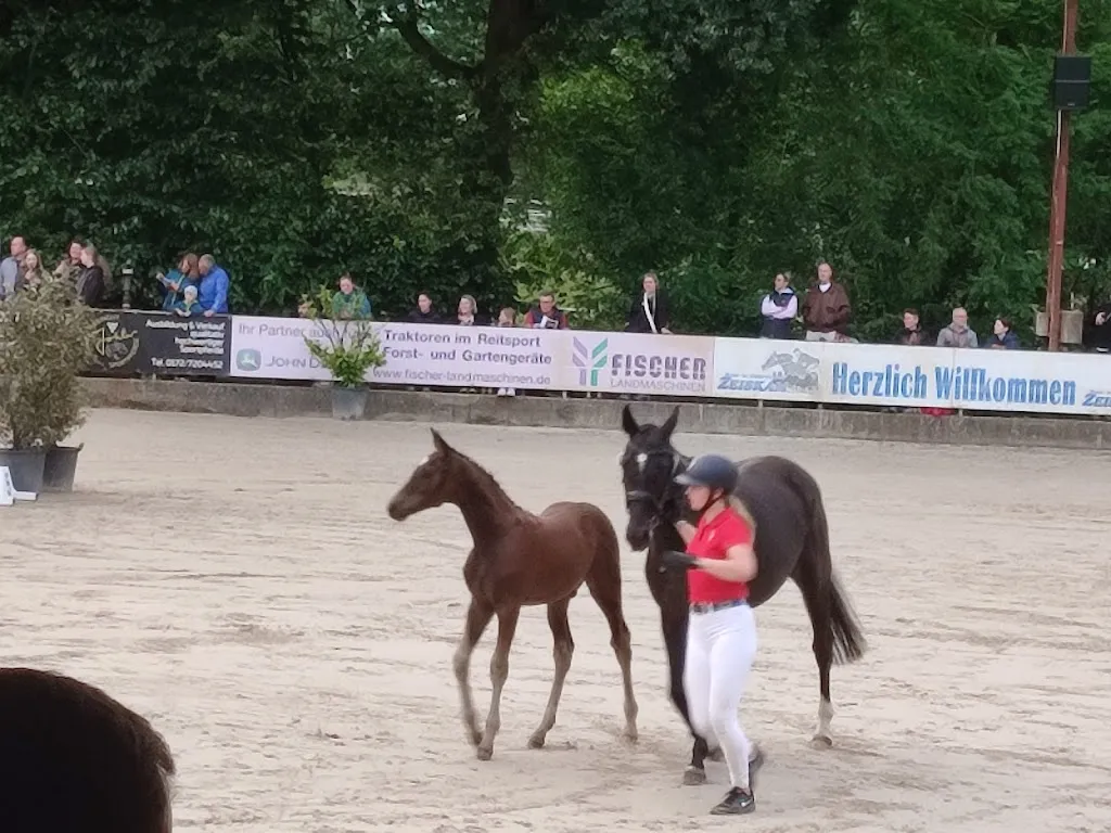 Regina Hemmer Gaststätte Zum Reiterstübchen_Zeiskam_slider_image_3