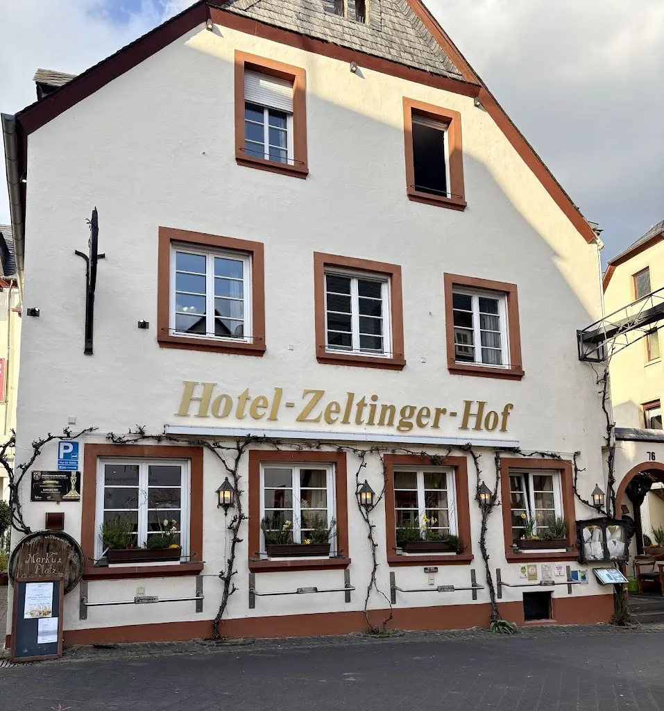 Girl on the Mosel_Zeltinger Hof_Zeltingen-Rachtig_review