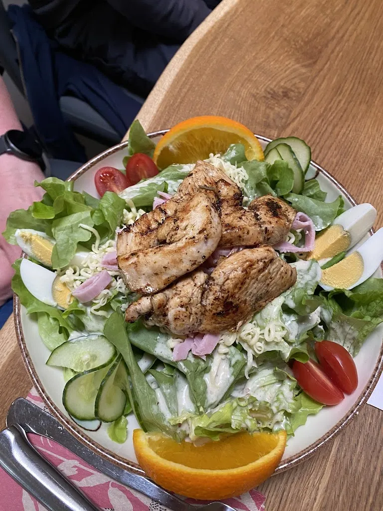 Ferdinand's Café-Restaurant_Freisen_slider_image_2