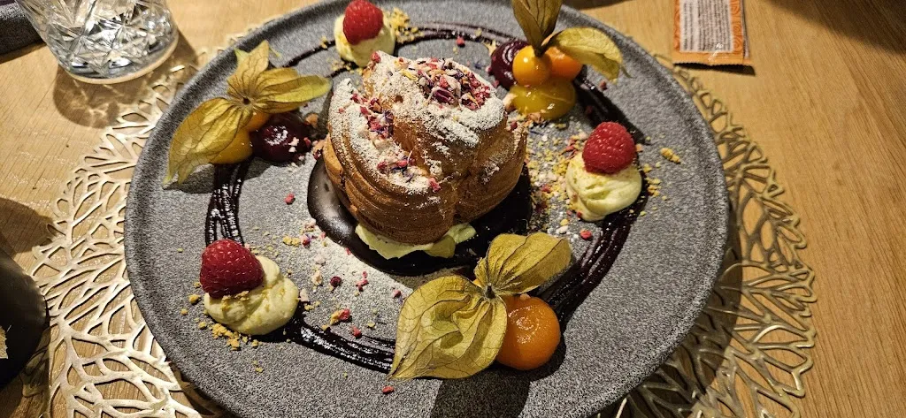 Village Kitchen Restaurant & Lounge_Austria_slider_image_3