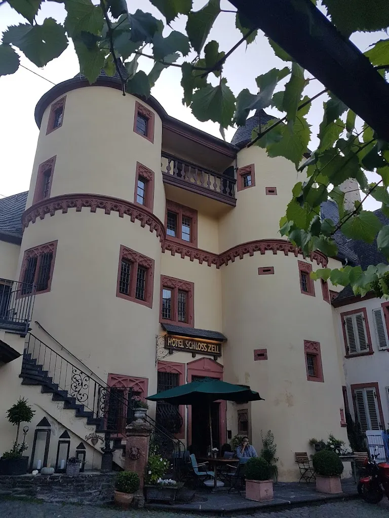 Travel with Wendy_Hotel Schloss Zell_(Mosel)_review