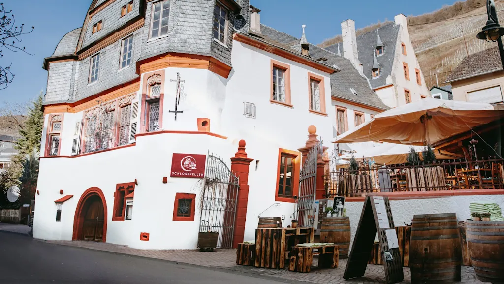 Schlosskeller Zell_(Mosel)_slider_image_3