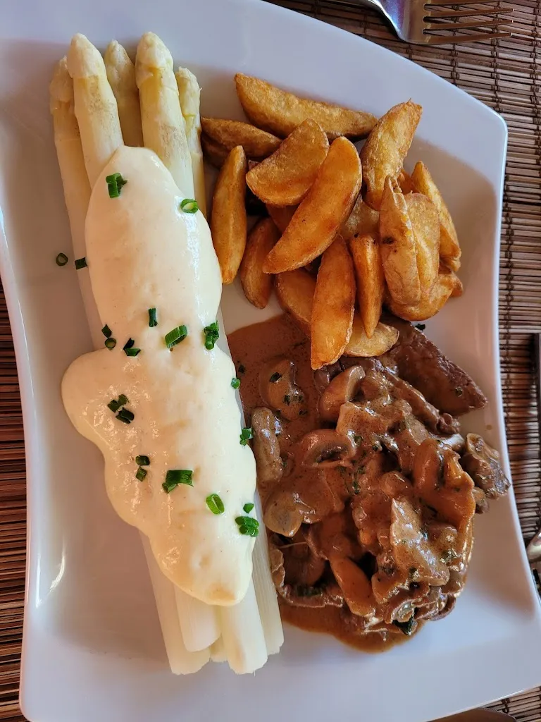 Janine_L'Asperge_Heusweiler_review