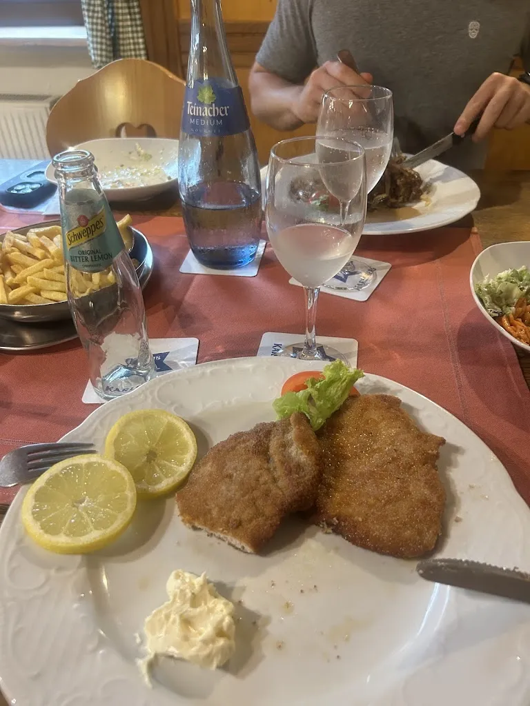 Yenta Van den Broeck_Gomm's Mühle_Nonnweiler_review