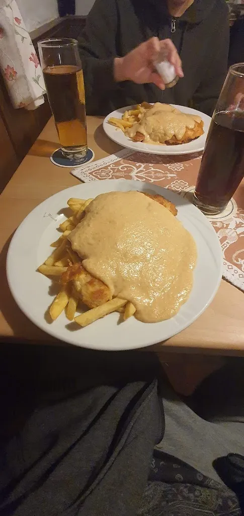 João Rodrigo Olenscki_Gaststätte Schienhammer_Planegg_review