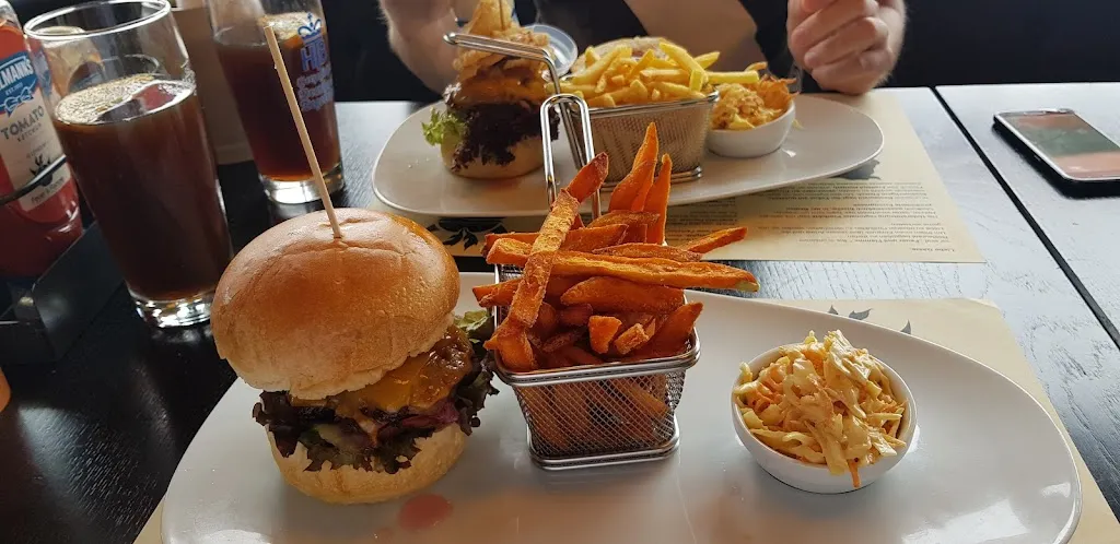 Feuer & Flamme Steakhouse Burgermanufaktur_München_slider_image_3