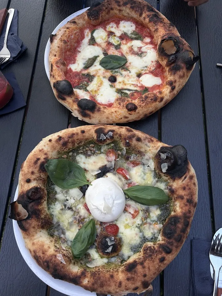 Amelie Thieser_Capizzi Napoletana_Dillingen/Saar_review