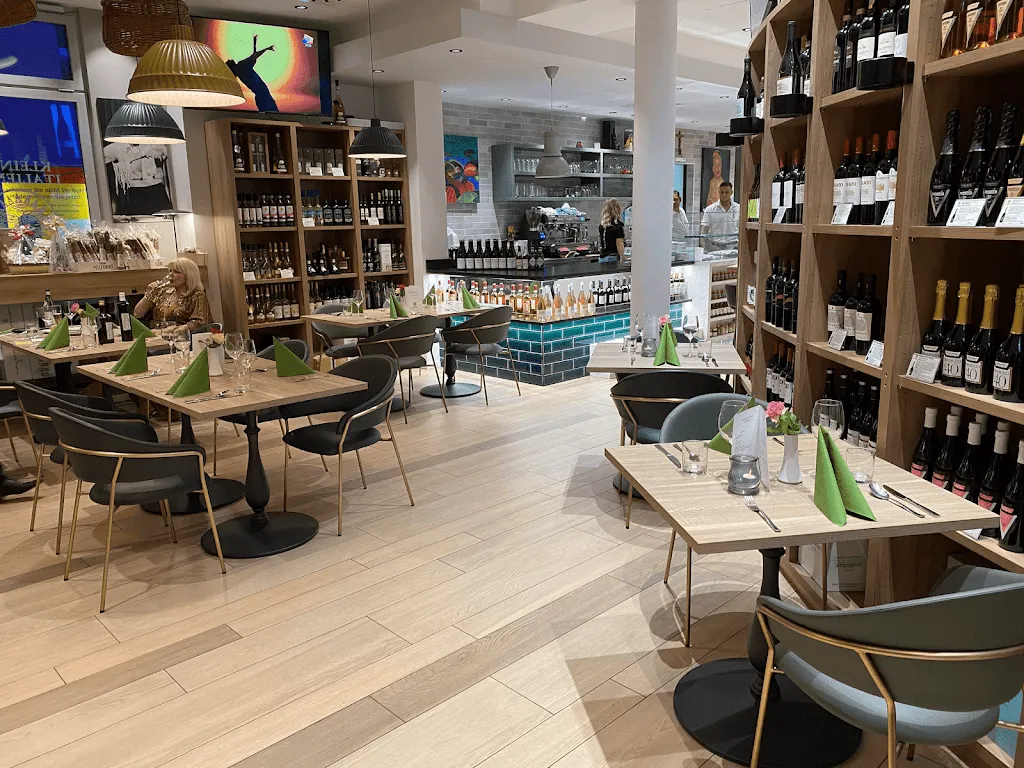 Kleiner Italiener restaurant in Donau