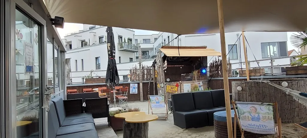 Stadtstrand - über den Dächern_Donau_slider_image_1