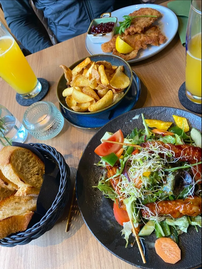 Menu_COZY Brasserie-Bar_Donau_image_1