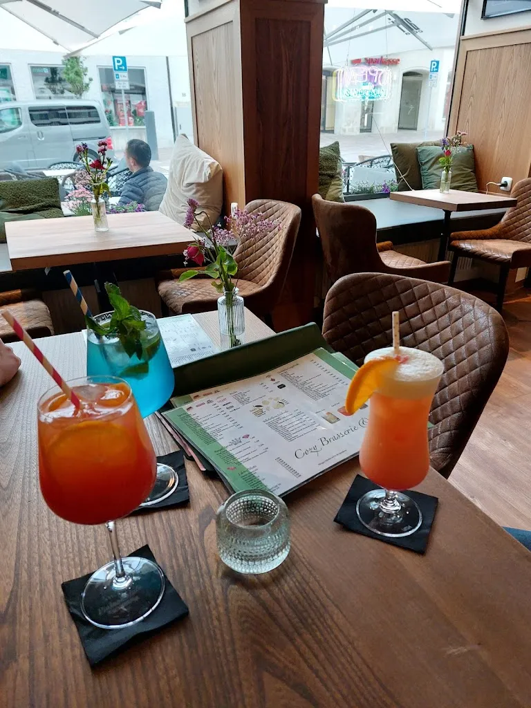 COZY Brasserie-Bar_Donau_slider_image_1