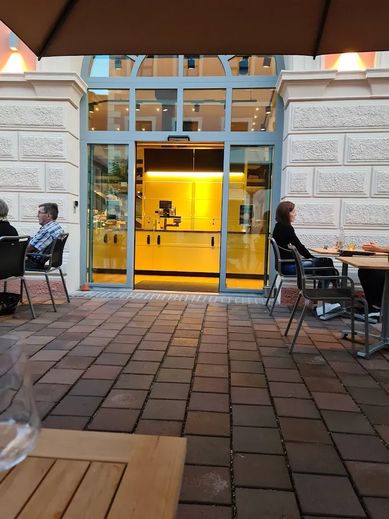 peng&pane restaurant in Donau