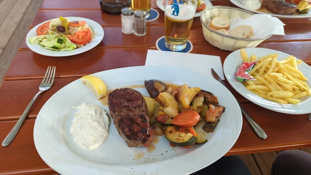 Marcell Moldovan_Taverna Orfeas_München_review