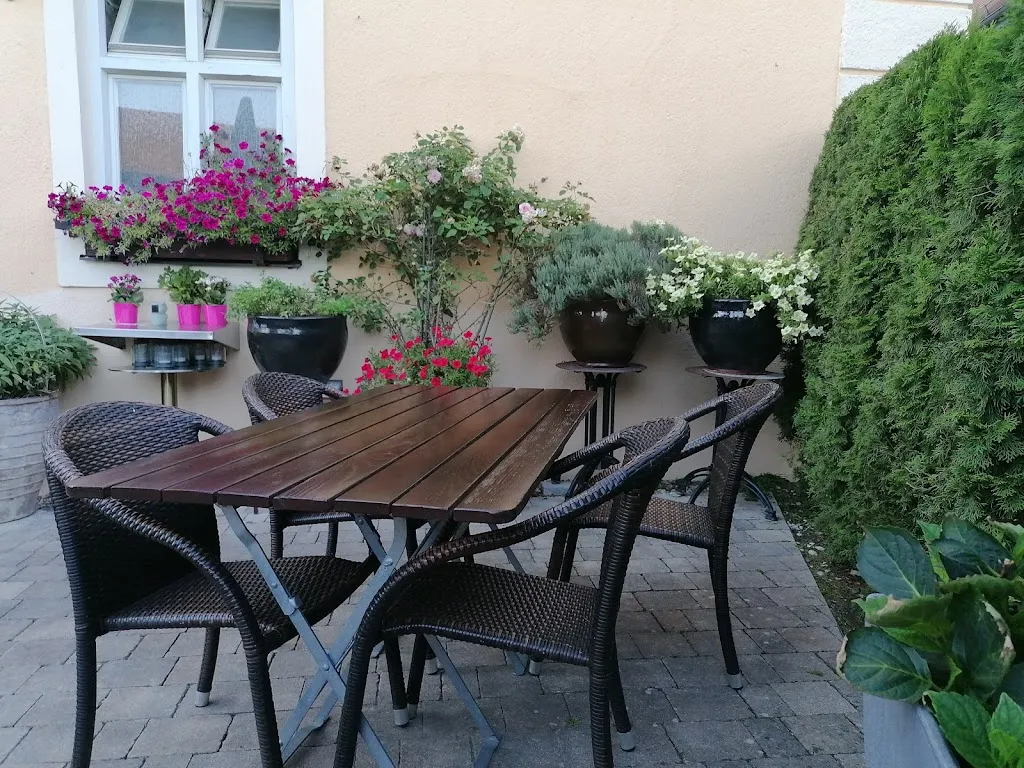 Sangam Indisches Restaurant restaurant in Donau