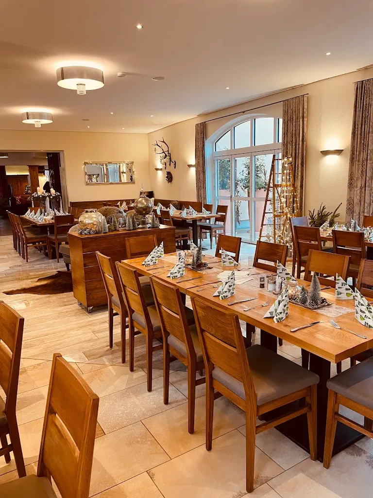 Landgasthof Zur Sonne restaurant in Donau