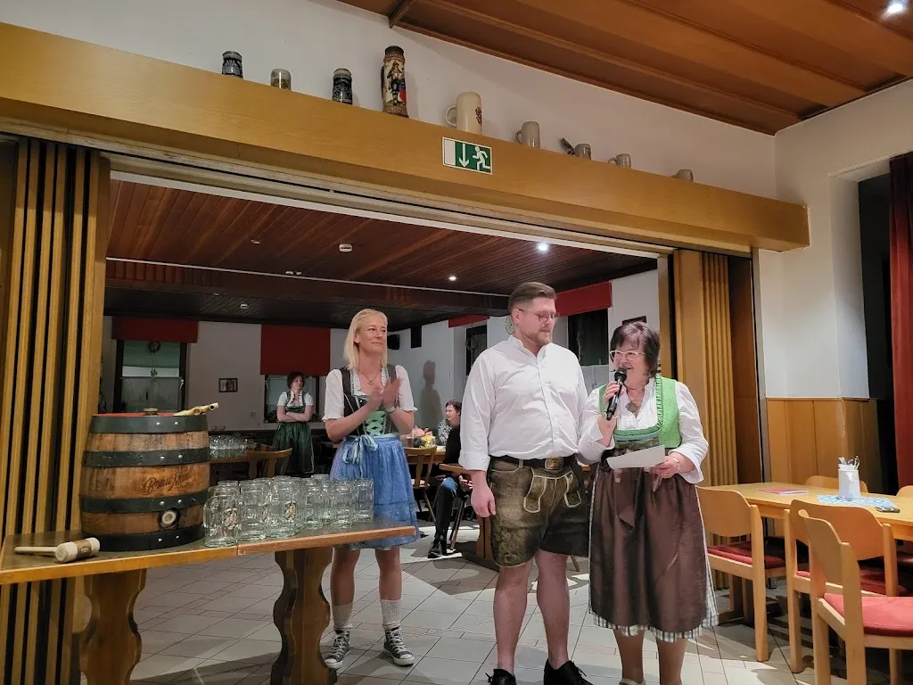 Vereinsheim Hausen restaurant in Donau