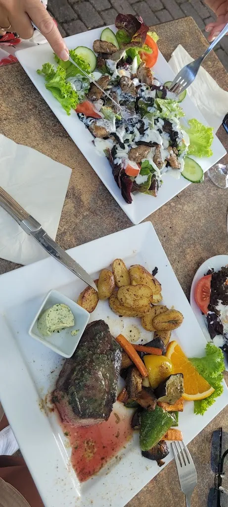 Van Cuong Hoang_Zum Fischweiher - Aindara_Wadgassen_review