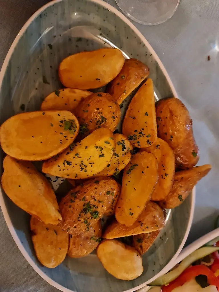 Sven Sorensen_Schloßgaststätte Elkofen_München_review