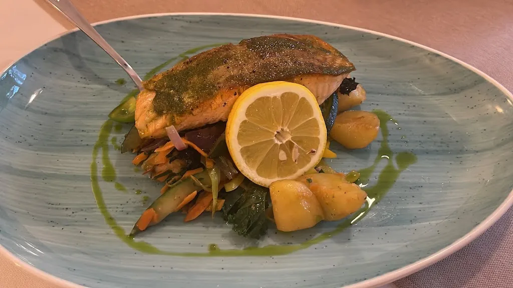 Toma P._Schloßgaststätte Elkofen_München_review