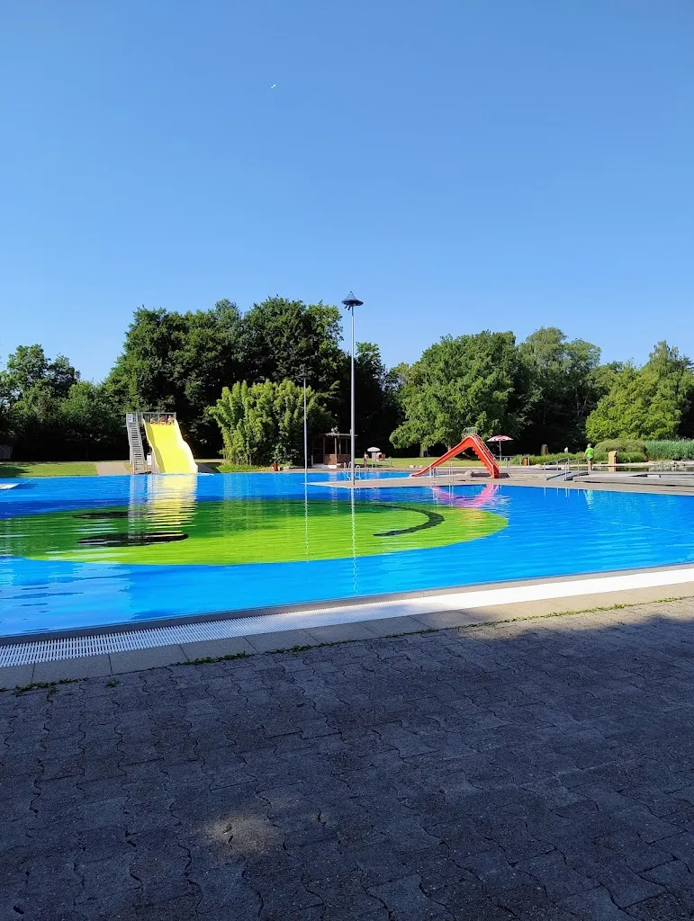 Marianne Mac Gowan_Parkbad_Wadgassen_review