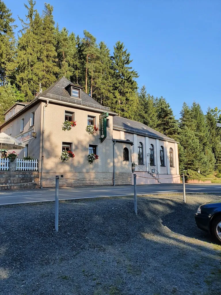 Thilo Pfüller Gasthaus Felsenkeller_Brambach_slider_image_2