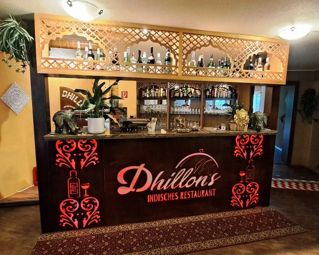 Jule Schöni_Dhillon's_Düben_review