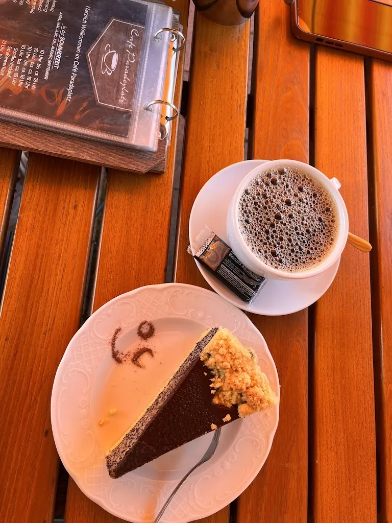 Laura Christin Sachse_Café Paradeplatz_Düben_review