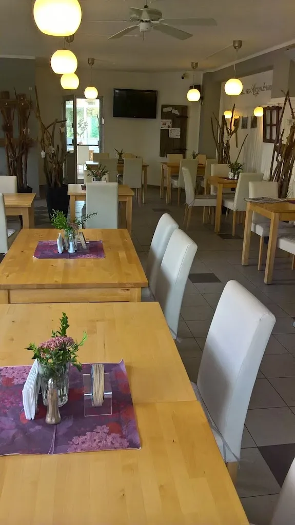 Landgasthof & Pension "Zum Sonneneck" Inh. Peggy Pfeiffer restaurant in Bernsdorf