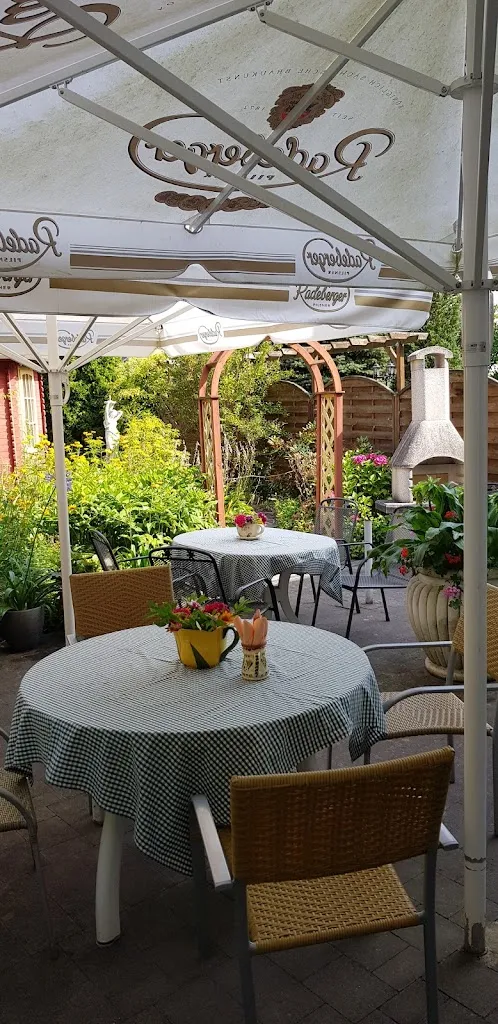 Restaurant Zum Waldhof und Ferienwohnung restaurant in Bernsdorf