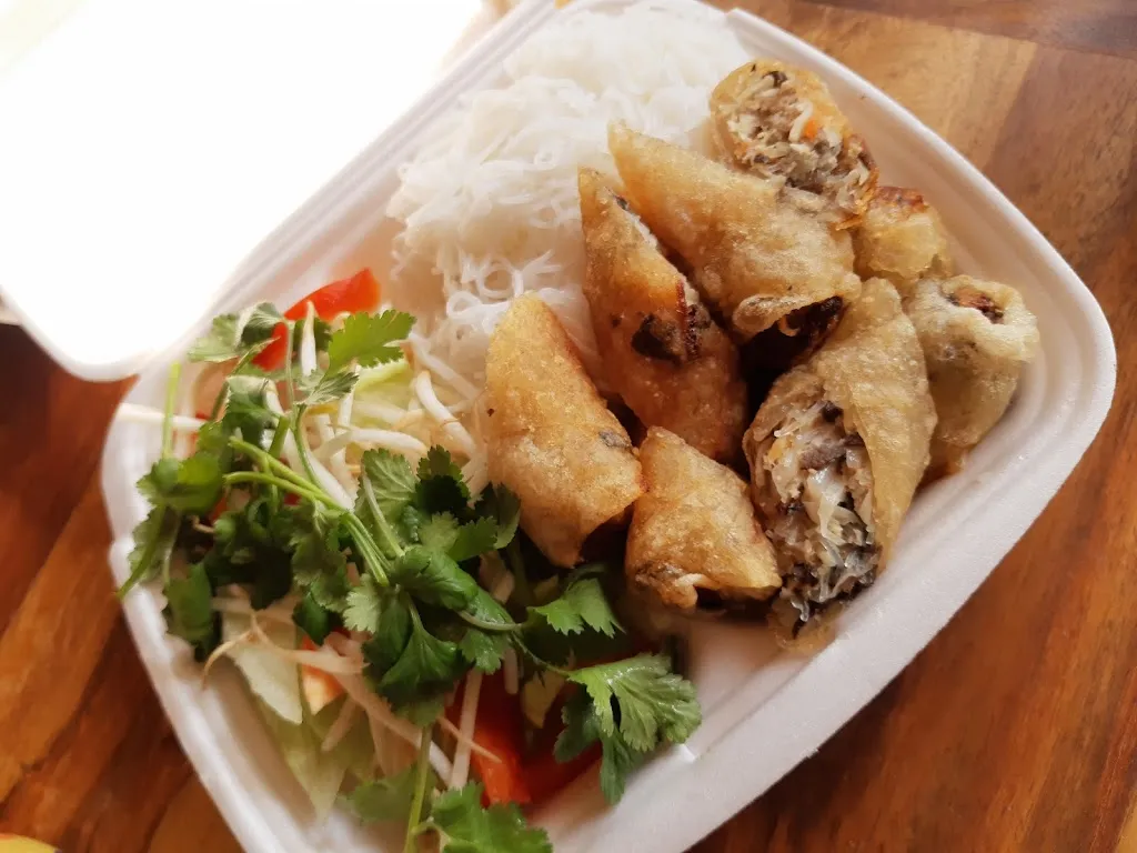 Wilde Waldbewohner_Nem Viet_Bernsdorf_review