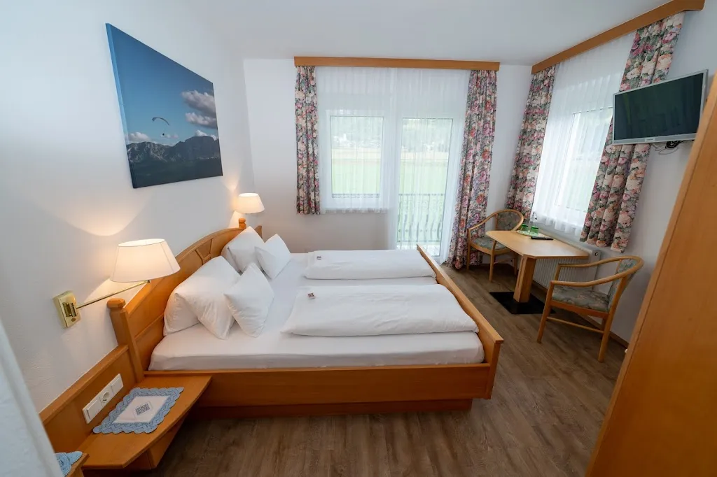 alfred santner_GASTHOF PENSION LEITNER_Austria_review