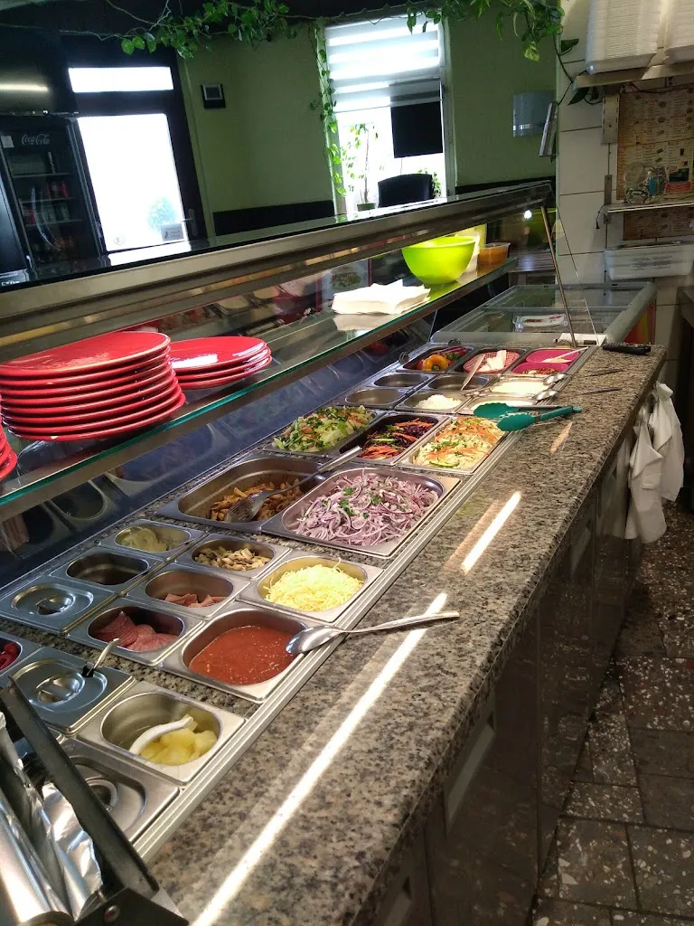 Malik's Bistro & Shishabar (Döner & Pizza) restaurant in Burkhardtsdorf