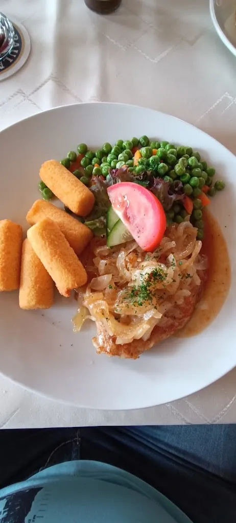 Torsten Wolf_Gasthof Adorf - Bärbel Krämer_Neukirchen/Erzgebirge_recensione