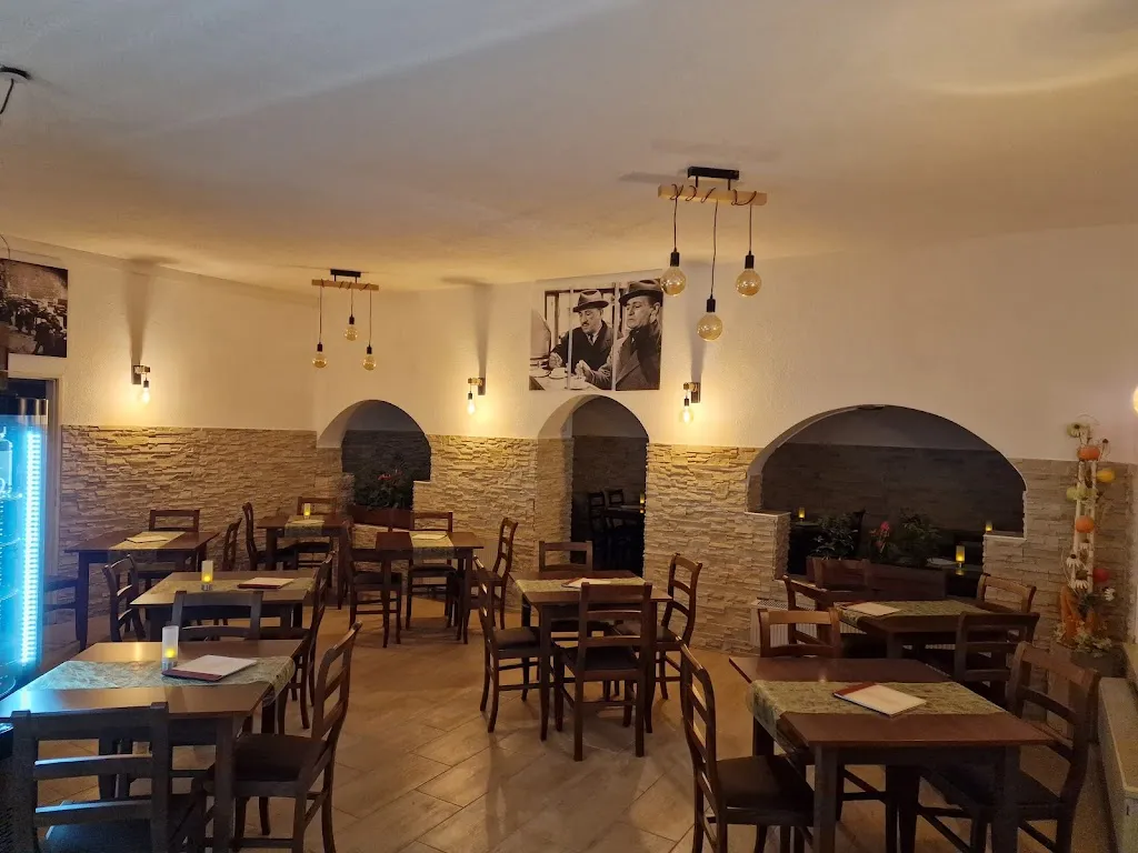 Eiscafé & Pizzeria „Al Capone“ – Inh.: Guido Valenta_Neukieritzsch_slider_image_1