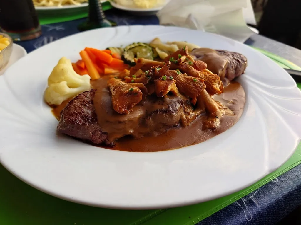 Restaurant Laterne_Zumholz_slider_image_3