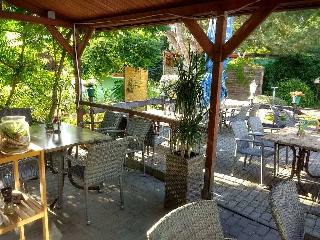 Gaststätte "Zur Wartburg" restaurant in Döbeln