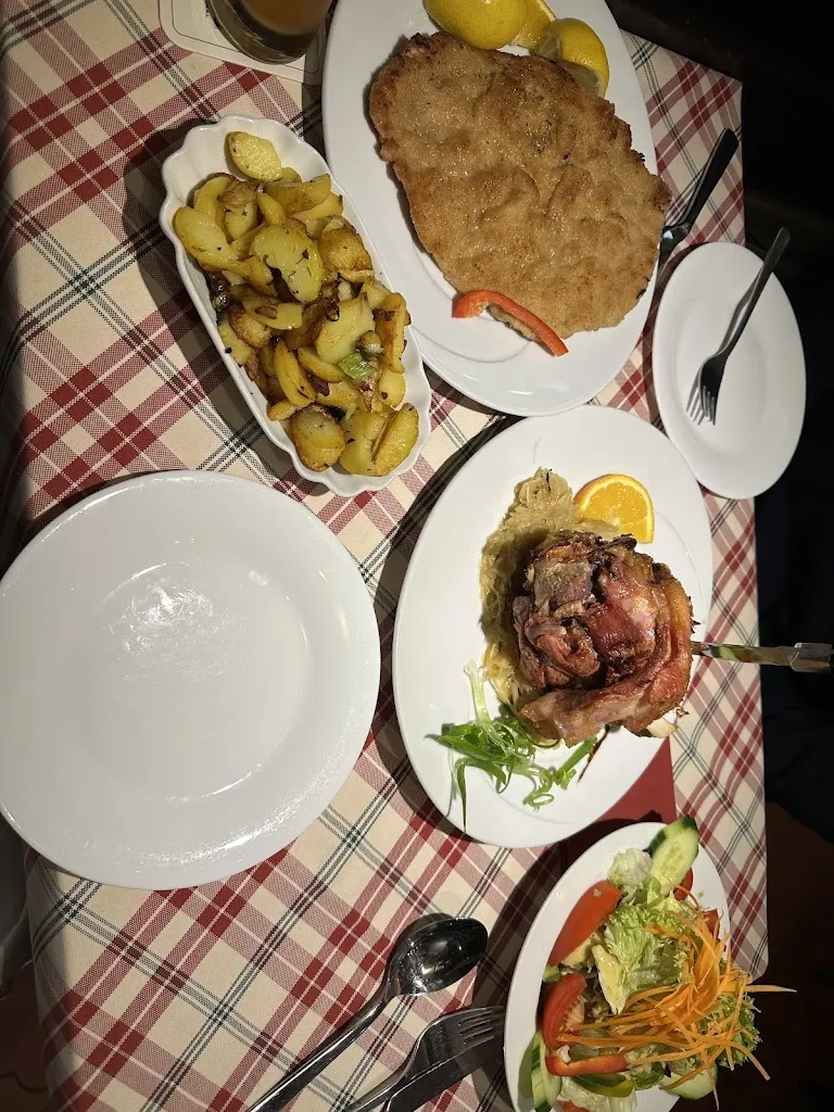 Menu_Römer Pils Brunnen_Main_image_7